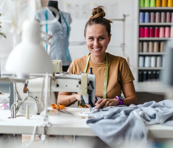 lade at sewing machine